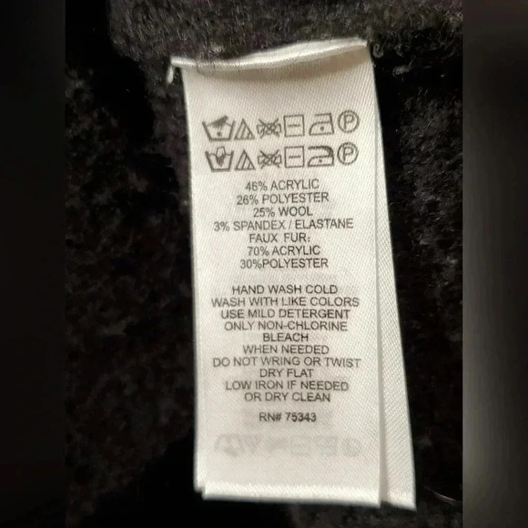 Tahari Cashmere Blend Black Oversized Open ButtonSz S Cropped Cardigan  Sweater - Picture 10 of 10